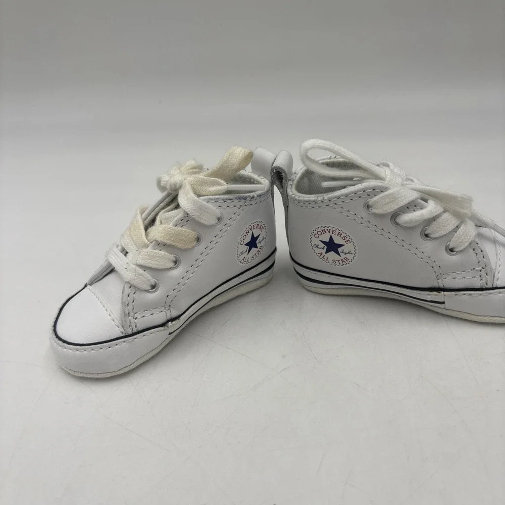Converse this lot
